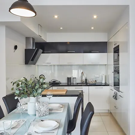 Apartment Exclusive With Gym And Sauna Warsaw